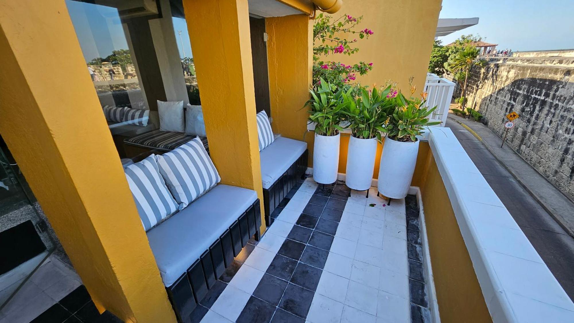 Cartagena Apartamento Duplex Vista Al Mar Y Murallas Nuevo En La Ciudad Amurallada 아파트 외부 사진